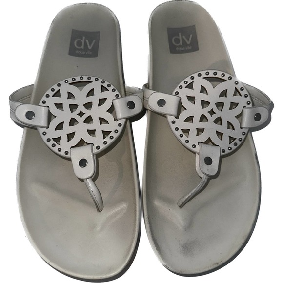 DV by Dolce Vita Pilar Medallion Sandals size 8M - Picture 1 of 6